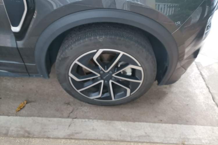 Used Lynk & Co 05 2023 2.0TD Two-Wheel Drive Zhaopu Pro Right Front Wheel Hub