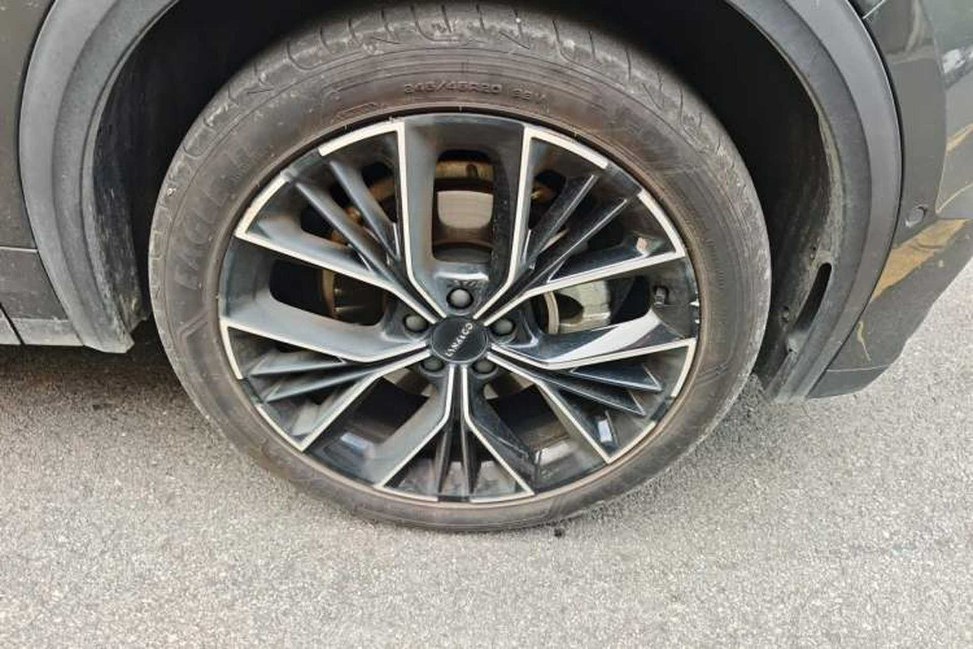 Used Lynk & Co 05 2023 2.0TD Two-Wheel Drive Shine Halo Right Front Wheel Hub