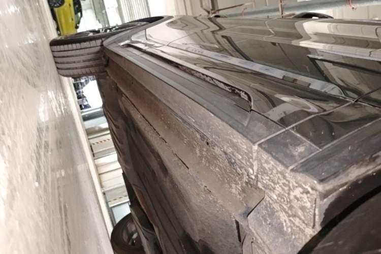 Used Lynk & Co 05 2023 2.0TD Two-Wheel Drive Shine Halo Right Side Sill