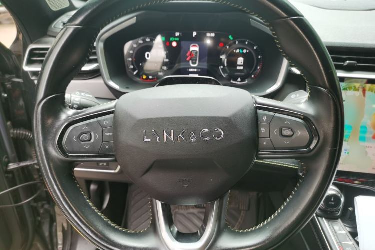 Used Lynk & Co 05 2023 2.0TD Two-Wheel Drive Shine Halo Steering Wheel