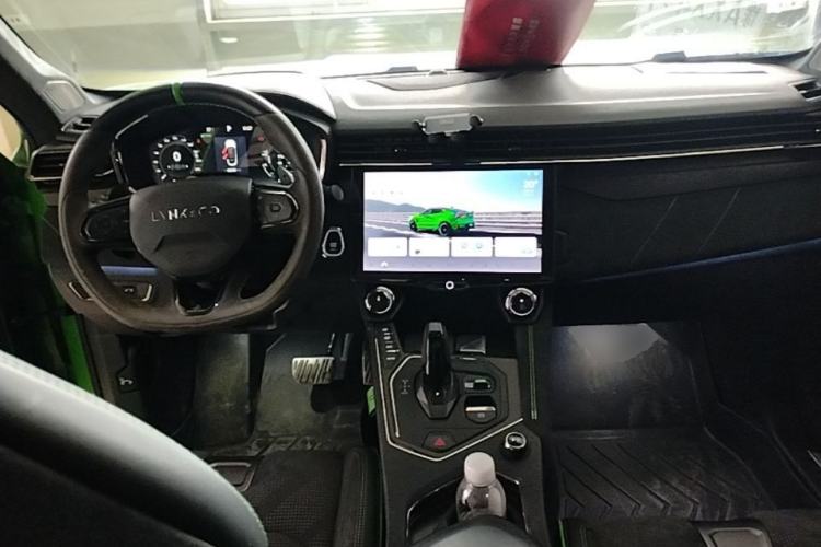 Used Lynk & Co 05 2023 05+ 2.0TD Four-Wheel Drive Exploration Edition Center Console