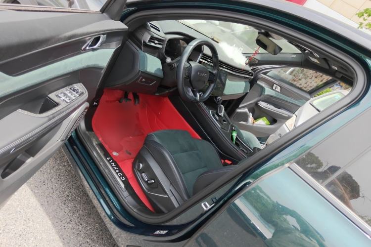 Used Lynk & Co 05 2023 2.0TD Two-Wheel Drive Shine Halo Driver Seat