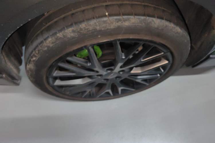 Used Lynk & Co 05 2023 05+ 2.0TD Four-Wheel Drive Exploration Edition Exterior 8