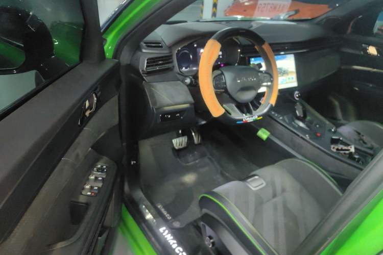 Used Lynk & Co 05 2023 05+ 2.0TD Four-Wheel Drive Exploration Edition Interior 3
