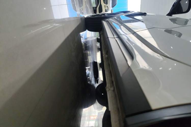 Used Lynk & Co 05 2023 2.0TD Two-Wheel Drive Shine Halo Left Side Sill