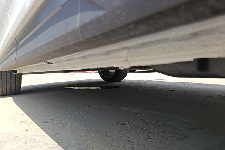 Used Lynk & Co 05 2023 2.0TD Two-Wheel Drive Shine Halo Left Side Sill