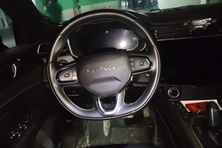 Used Lynk & Co 05 2023 2.0TD Two-Wheel Drive Shine Halo Steering Wheel