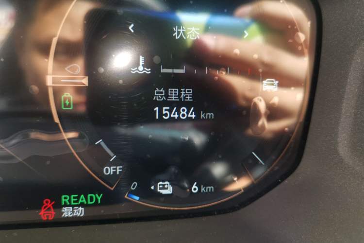 Used Lynk & Co 05 EM-P 2021 1.5TD PHEV HALO Odometer Close Up