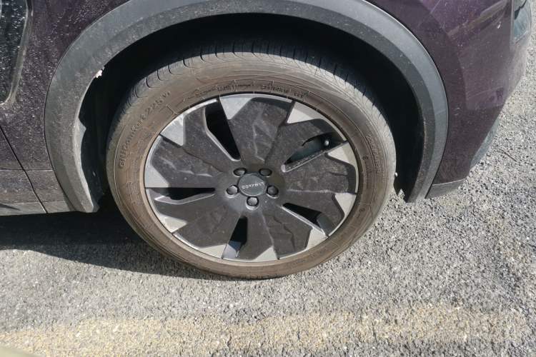 Used Lynk & Co 05 EM-P 2021 1.5TD PHEV HALO Right Front Wheel Hub