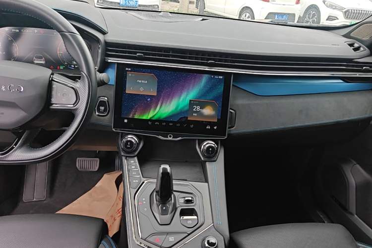 Used Lynk & Co 05 EM-P 2021 1.5TD PHEV HALO Audio And AC Panel