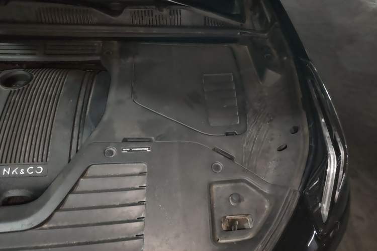Used Lynk & Co 05 EM-P 2021 1.5TD PHEV HALO Engine Bay Left