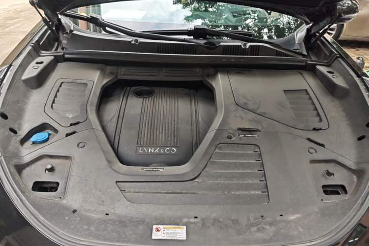 Used Lynk & Co 05 EM-P 2021 1.5TD PHEV HALO Engine Bay