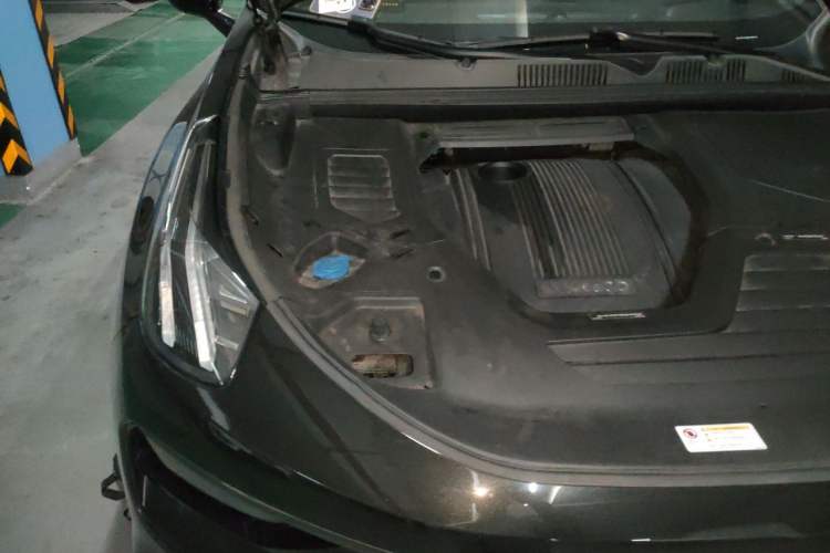 Used Lynk & Co 05 EM-P 2021 1.5TD PHEV HALO Engine Bay Right