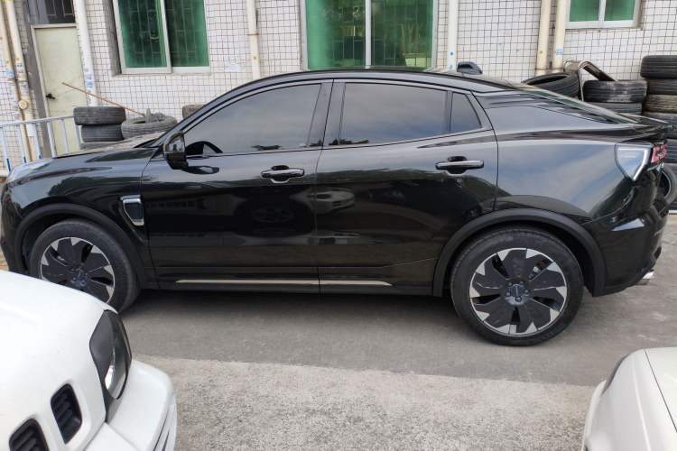 Used Lynk & Co 05 EM-P 2021 1.5TD PHEV HALO Exterior 2