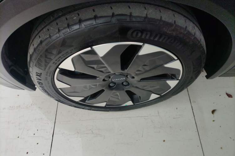 Used Lynk & Co 05 EM-P 2021 1.5TD PHEV HALO Exterior 4
