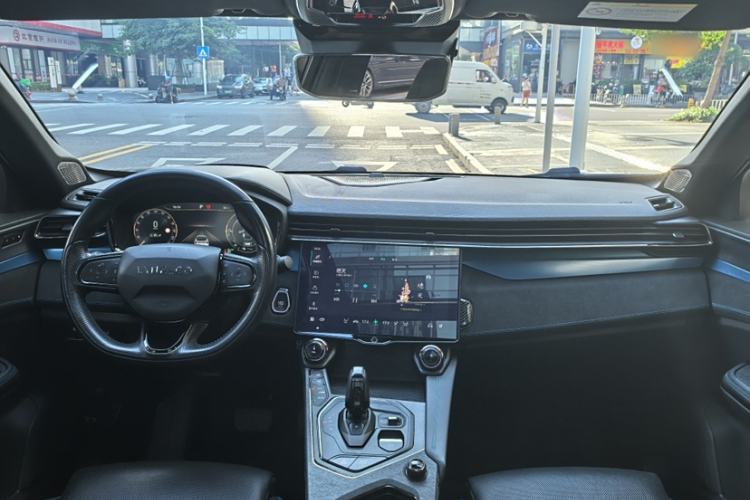 Used Lynk & Co 05 EM-P 2021 1.5TD PHEV HALO Interior 1