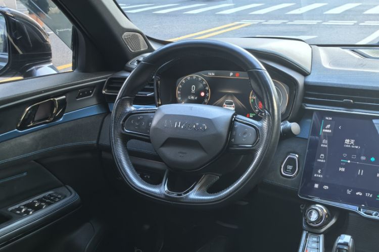 Used Lynk & Co 05 EM-P 2021 1.5TD PHEV HALO Interior 2