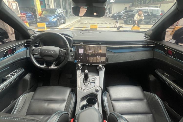 Used Lynk & Co 05 EM-P 2021 1.5TD PHEV HALO Interior 6