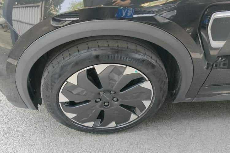 Used Lynk & Co 05 EM-P 2021 1.5TD PHEV HALO Left Front Wheel Hub