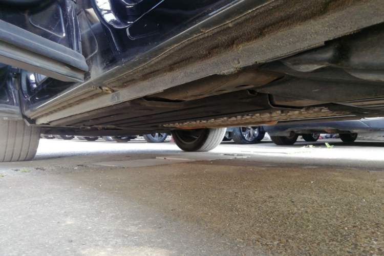 Used Lynk & Co 05 EM-P 2021 1.5TD PHEV HALO Left Side Sill