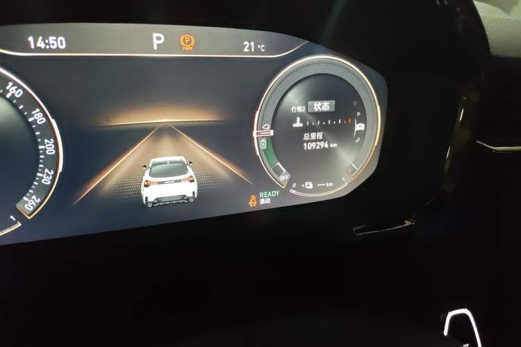 Used Lynk & Co 05 EM-P 2021 1.5TD PHEV HALO Odometer Close Up