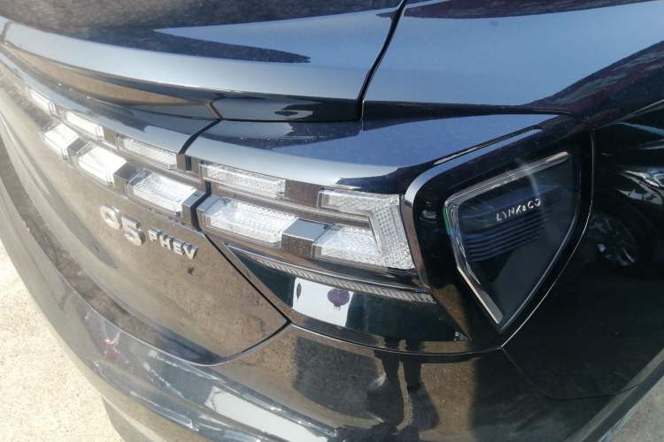 Used Lynk & Co 05 EM-P 2021 1.5TD PHEV HALO Right Rear Taillight