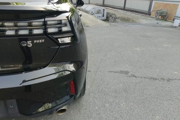Used Lynk & Co 05 EM-P 2021 1.5TD PHEV HALO Right Rear Taillight