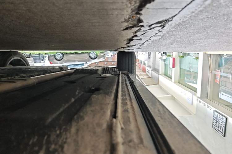 Used Lynk & Co 05 EM-P 2021 1.5TD PHEV HALO Right Side Sill
