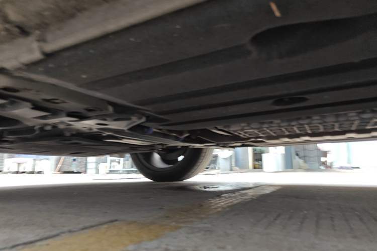 Used Lynk & Co 05 EM-P 2021 1.5TD PHEV HALO Chassis Front Left