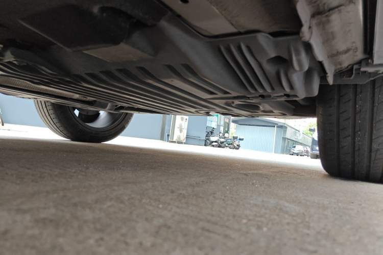 Used Lynk & Co 05 EM-P 2021 1.5TD PHEV HALO Chassis Rear Left