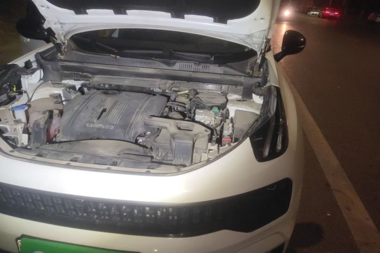 Used Lynk & Co 05 EM-P 2021 1.5TD PHEV HALO Engine Bay Left