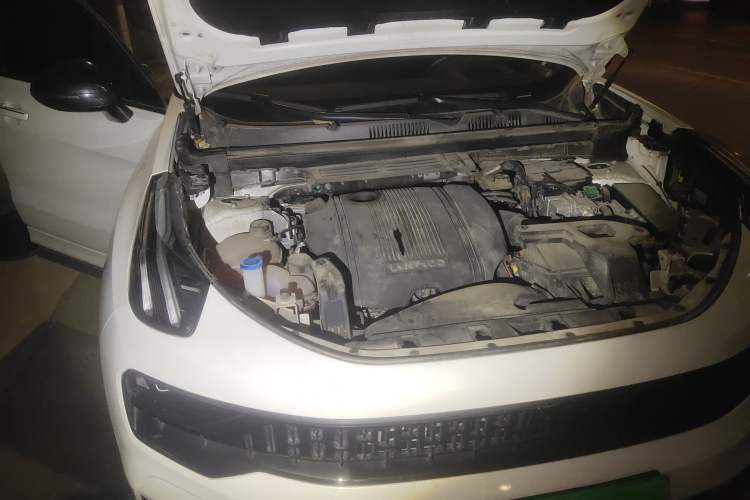 Used Lynk & Co 05 EM-P 2021 1.5TD PHEV HALO Engine Bay Right