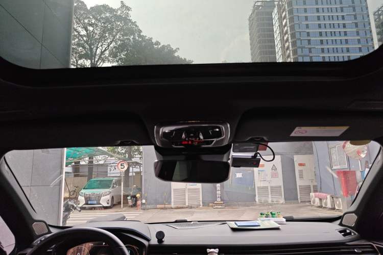 Used Lynk & Co 05 EM-P 2021 1.5TD PHEV HALO Headliner