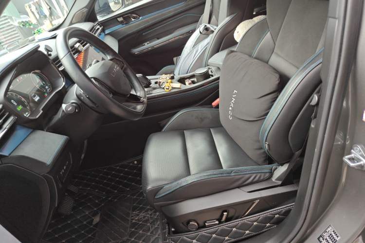 Used Lynk & Co 05 EM-P 2021 1.5TD PHEV HALO Left Front Seat