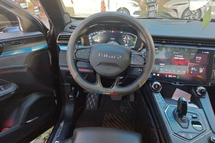Used Lynk & Co 05 EM-P 2021 1.5TD PHEV HALO Steering Wheel