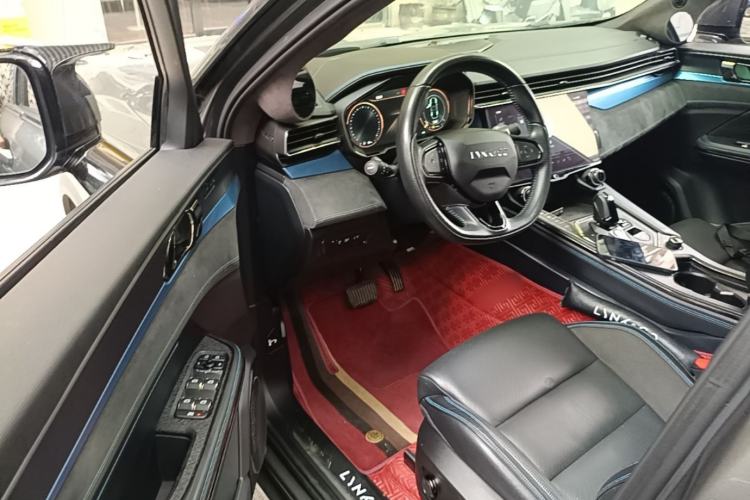Used Lynk & Co 05 EM-P 2021 1.5TD PHEV HALO Driver Seat