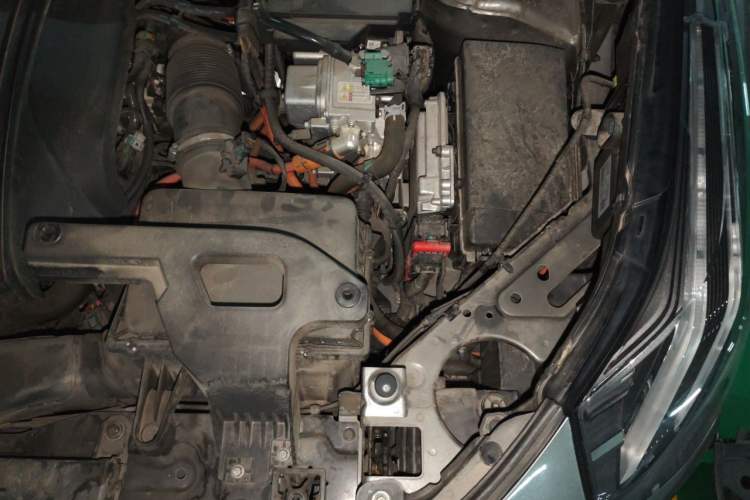 Used Lynk & Co 05 EM-P 2021 1.5TD PHEV HALO Engine Bay Left
