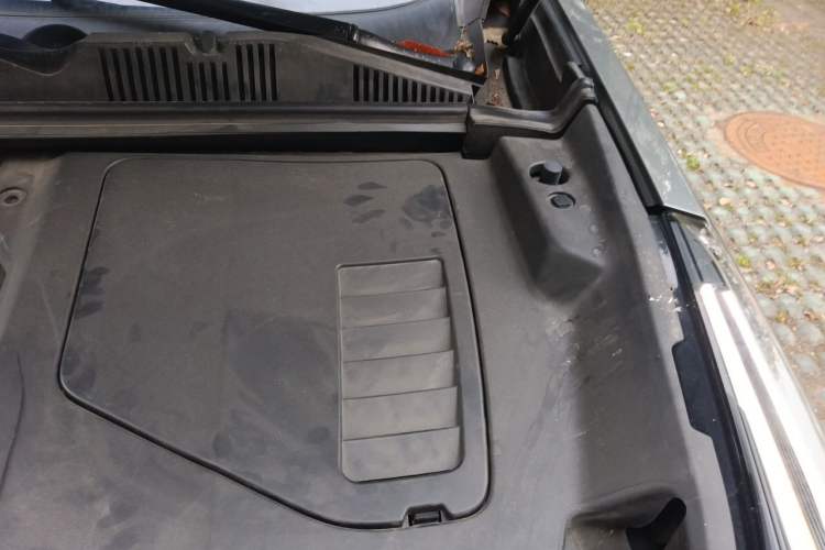 Used Lynk & Co 05 EM-P 2021 1.5TD PHEV HALO Engine Bay Left