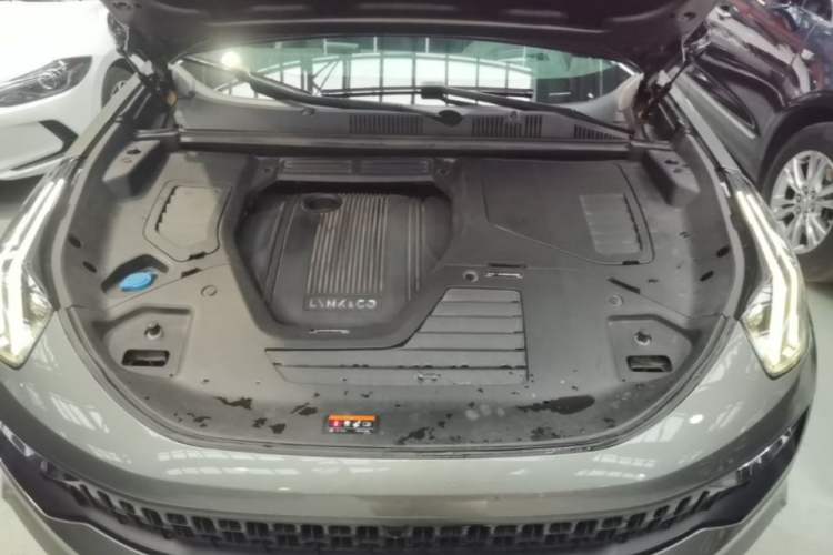 Used Lynk & Co 05 EM-P 2021 1.5TD PHEV HALO Engine Bay