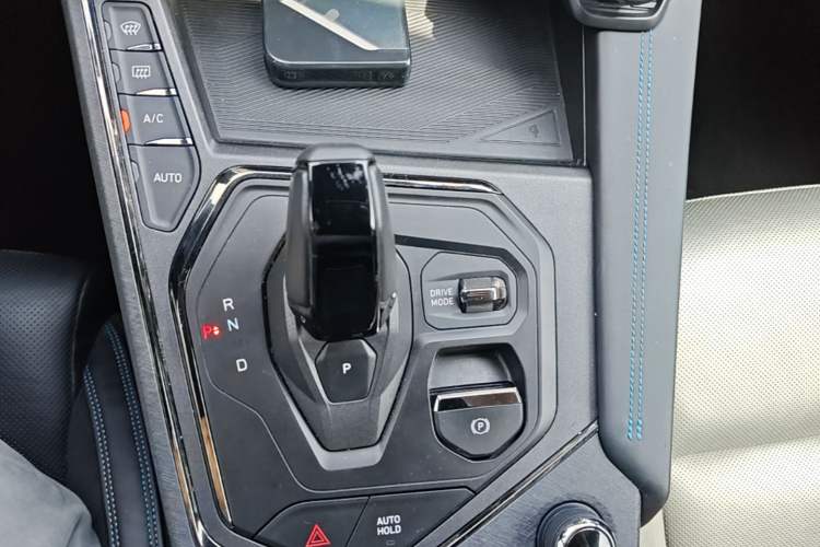 Used Lynk & Co 05 EM-P 2021 1.5TD PHEV HALO Gear Lever