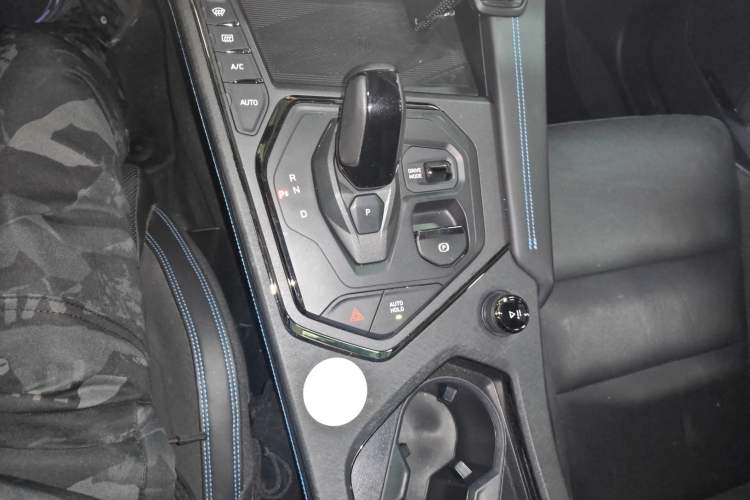 Used Lynk & Co 05 EM-P 2021 1.5TD PHEV HALO Gear Lever