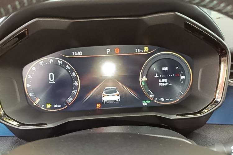 Used Lynk & Co 05 EM-P 2021 1.5TD PHEV HALO Instrument Cluster