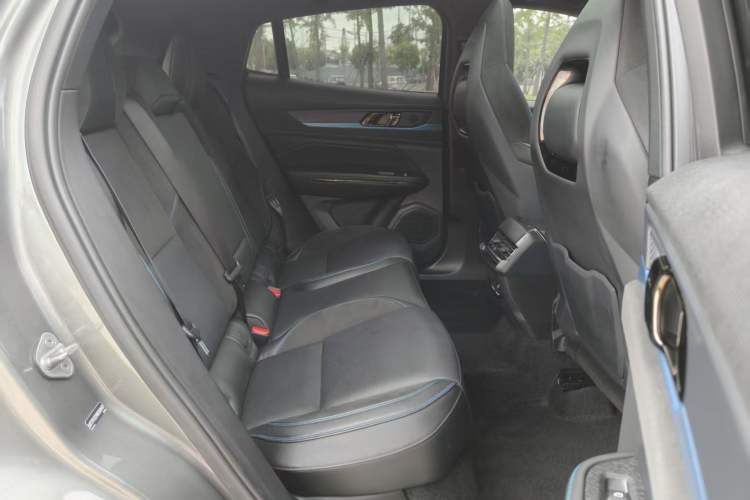 Used Lynk & Co 05 EM-P 2021 1.5TD PHEV HALO Interior 7