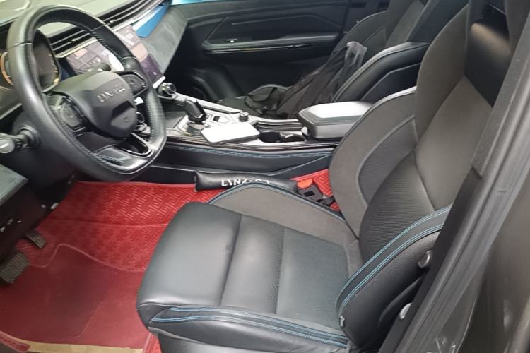 Used Lynk & Co 05 EM-P 2021 1.5TD PHEV HALO Left Front Seat