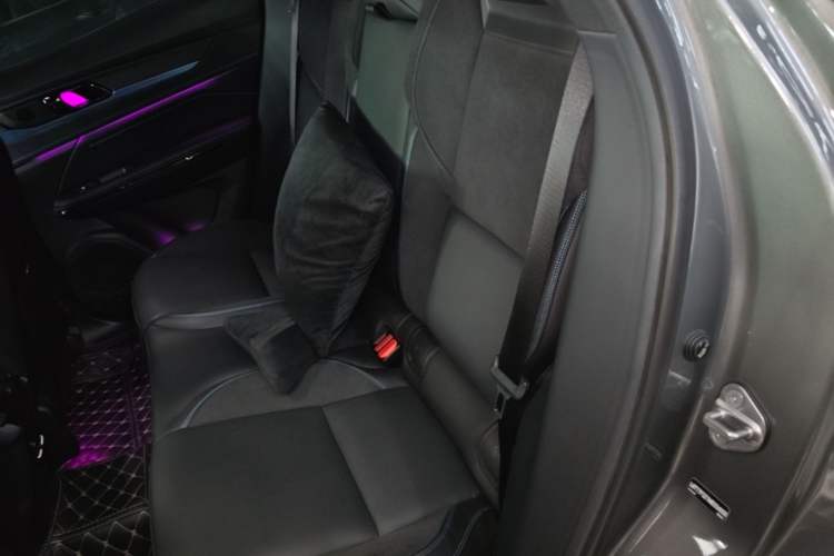 Used Lynk & Co 05 EM-P 2021 1.5TD PHEV HALO Left Rear Seat