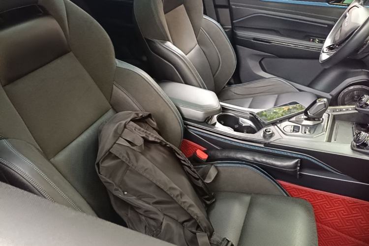 Used Lynk & Co 05 EM-P 2021 1.5TD PHEV HALO Right Front Seat