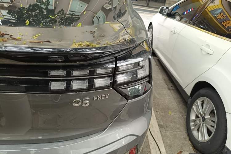 Used Lynk & Co 05 EM-P 2021 1.5TD PHEV HALO Right Rear Taillight