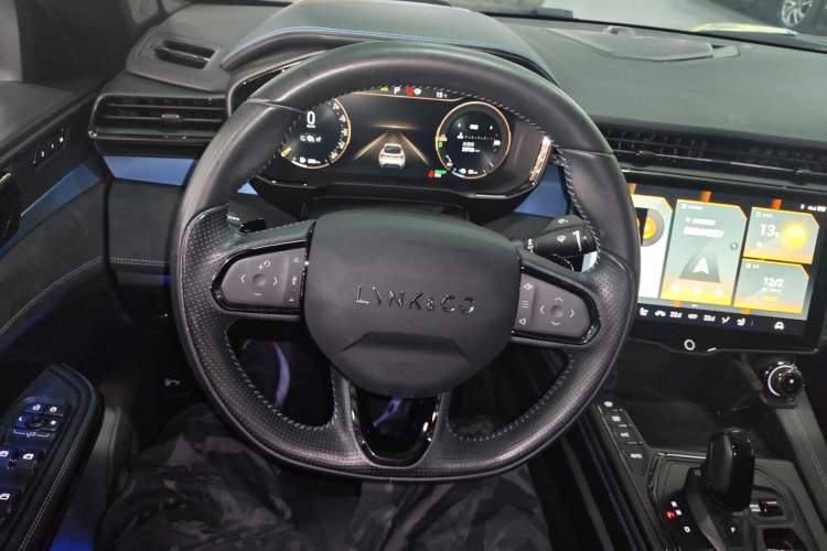 Used Lynk & Co 05 EM-P 2021 1.5TD PHEV HALO Steering Wheel