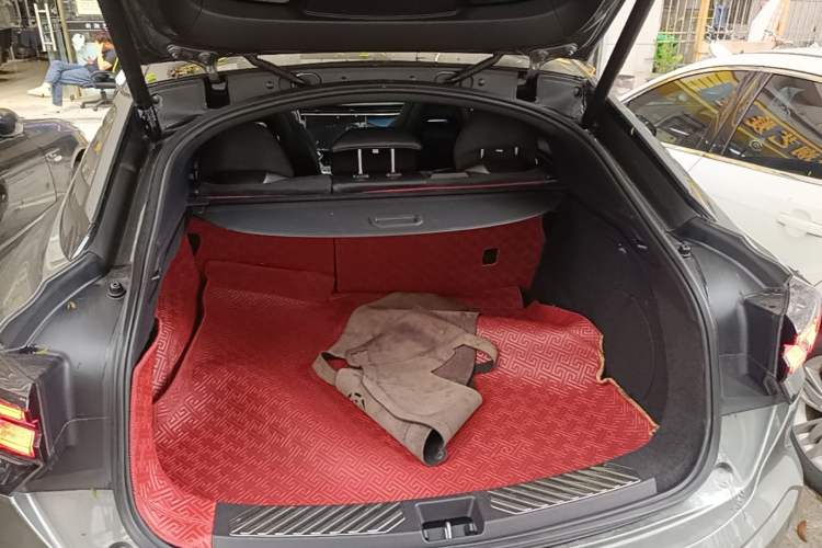 Used Lynk & Co 05 EM-P 2021 1.5TD PHEV HALO Trunk