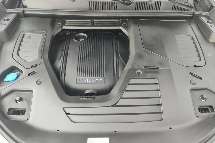 Used Lynk & Co 05 EM-P 2021 1.5TD PHEV HALO Engine Bay